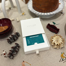 Ladda upp bild till gallerivisning, Presentkort