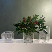 Ladda upp bild till gallerivisning, Flocka vas