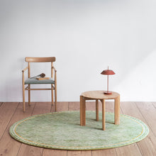 Ladda upp bild till gallerivisning, Iris soffbord - Massiv ektopp