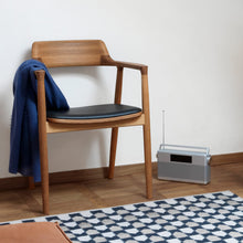 Ladda upp bild till gallerivisning, Hiroshima High karmstol (stoppad sits)