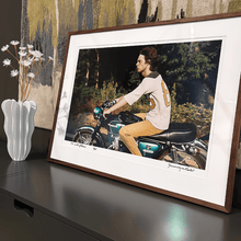 Ladda upp bild till gallerivisning, Mick On Bike - Dominique Tarle