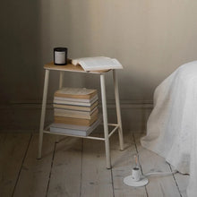 Ladda upp bild till gallerivisning, Pall Adam som nattduksbord