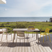 Ladda upp bild till gallerivisning, Village matbord