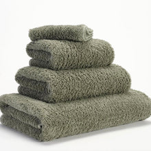 Ladda upp bild till gallerivisning, Laurel 277