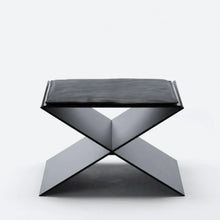 Ladda upp bild till gallerivisning, Pall med kudde