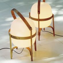 Ladda upp bild till gallerivisning, Två Cesta lampor från Santa & Cole