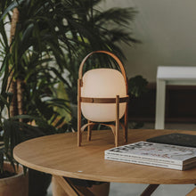 Ladda upp bild till gallerivisning, Cestita