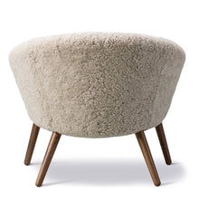 Ladda upp bild till gallerivisning, Ditzel Lounge Chair - Fårskinn