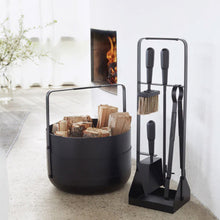 Ladda upp bild till gallerivisning, Noir