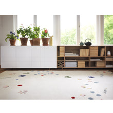 Ladda upp bild till gallerivisning, Handknutna mattan Fleur och Kilt förvaring