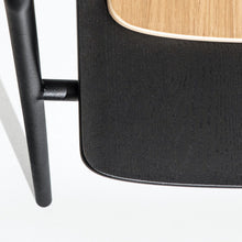 Ladda upp bild till gallerivisning, FLOAT karmstol