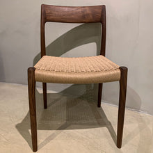 Ladda upp bild till gallerivisning, JL Möller Chair No 77 i valnöt