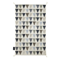 Ladda upp bild till gallerivisning, White