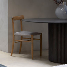 Ladda upp bild till gallerivisning, Lightwood Chair (stoppad sits)