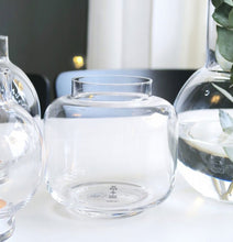 Ladda upp bild till gallerivisning, Ro vas