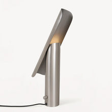 Ladda upp bild till gallerivisning, T-Lamp - Borstat stål