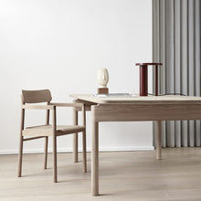 Ladda upp bild till gallerivisning, Post Table