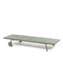 Ladda upp bild till gallerivisning, AUGUST Solstol