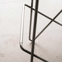 Ladda upp bild till gallerivisning, Endless barstool
