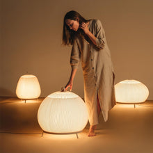 Ladda upp bild till gallerivisning, Vibia Knit 7490 golvlampa
