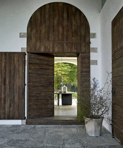 Tobi-Ishi Table