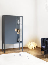 Ladda upp bild till gallerivisning, Frame Semi Cabinet och mattan Bluebell
