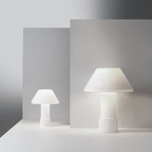 Ladda upp bild till gallerivisning, Lampyre w163 Bordslampa
