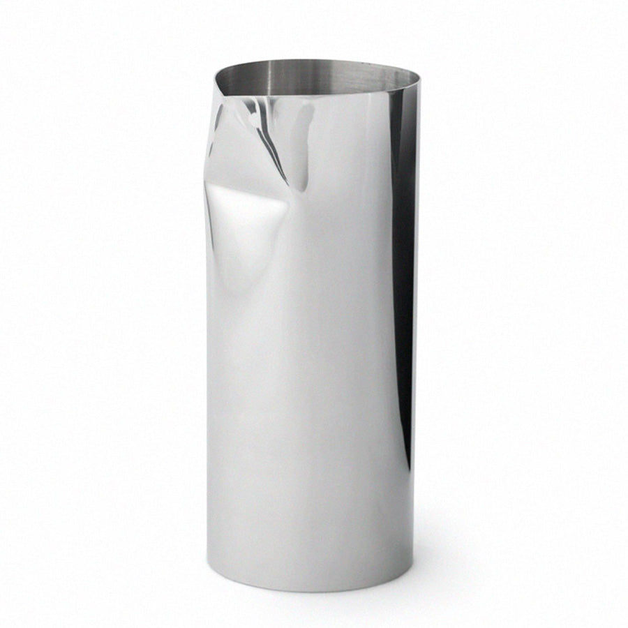 New Works Pleat Pitchers i rostfritt stål