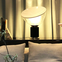 Ladda upp bild till gallerivisning, Taccia Small lampa

