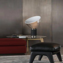 Ladda upp bild till gallerivisning, Taccia Small lampa
