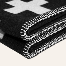 Ladda upp bild till gallerivisning, Crux Blanket
